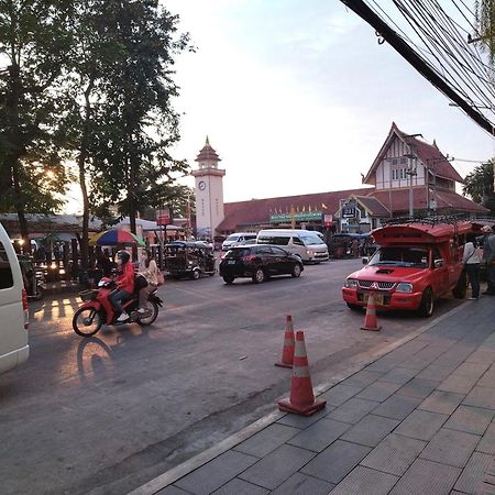 Supanich Condo Opposite The Train Station Chiangmai Chiang Mai Esterno foto