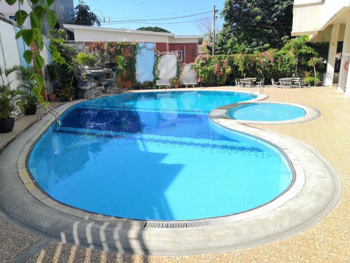 Supanich Condo Opposite The Train Station Chiangmai Chiang Mai Esterno foto