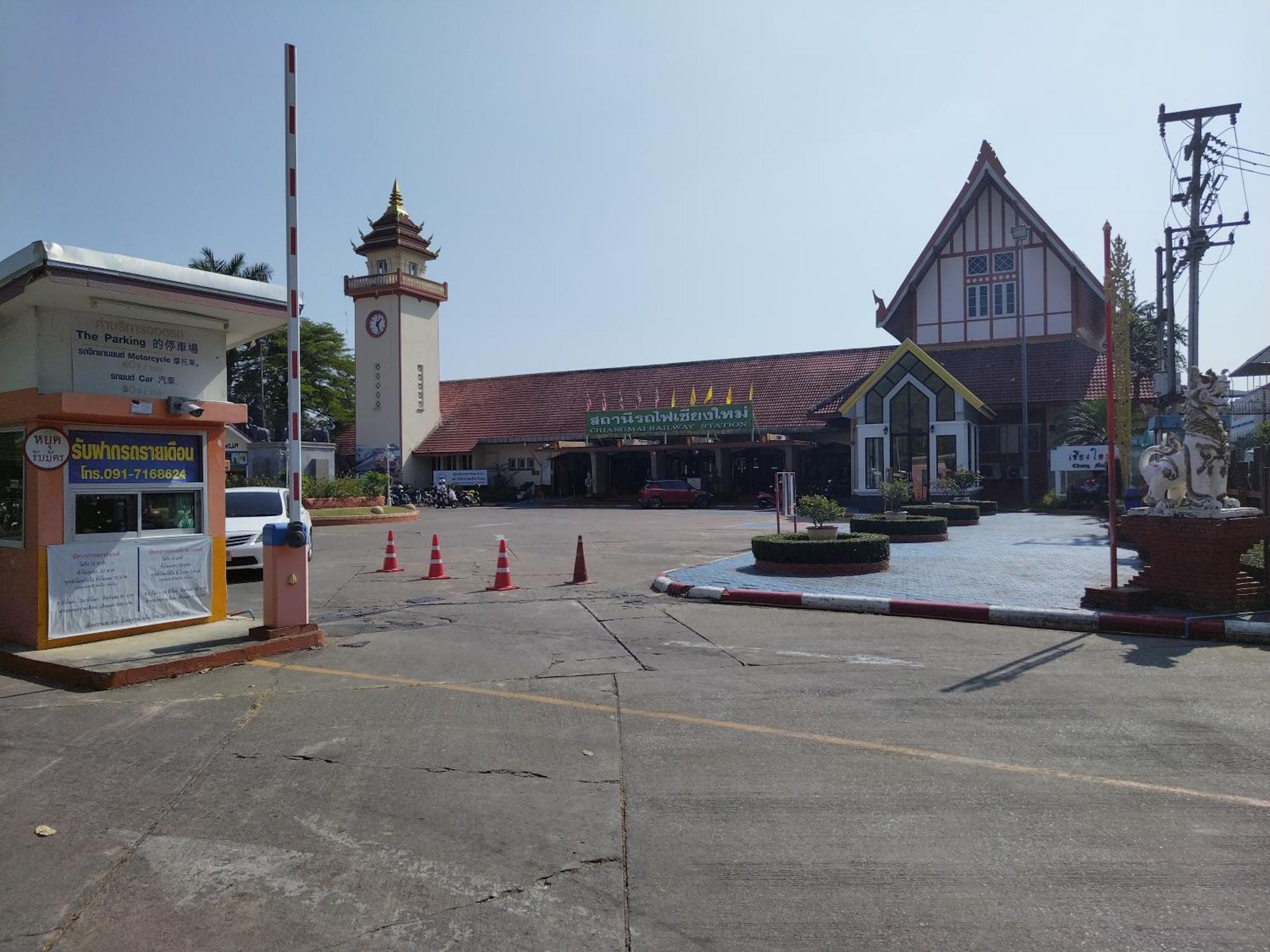 Supanich Condo Opposite The Train Station Chiangmai Chiang Mai Esterno foto