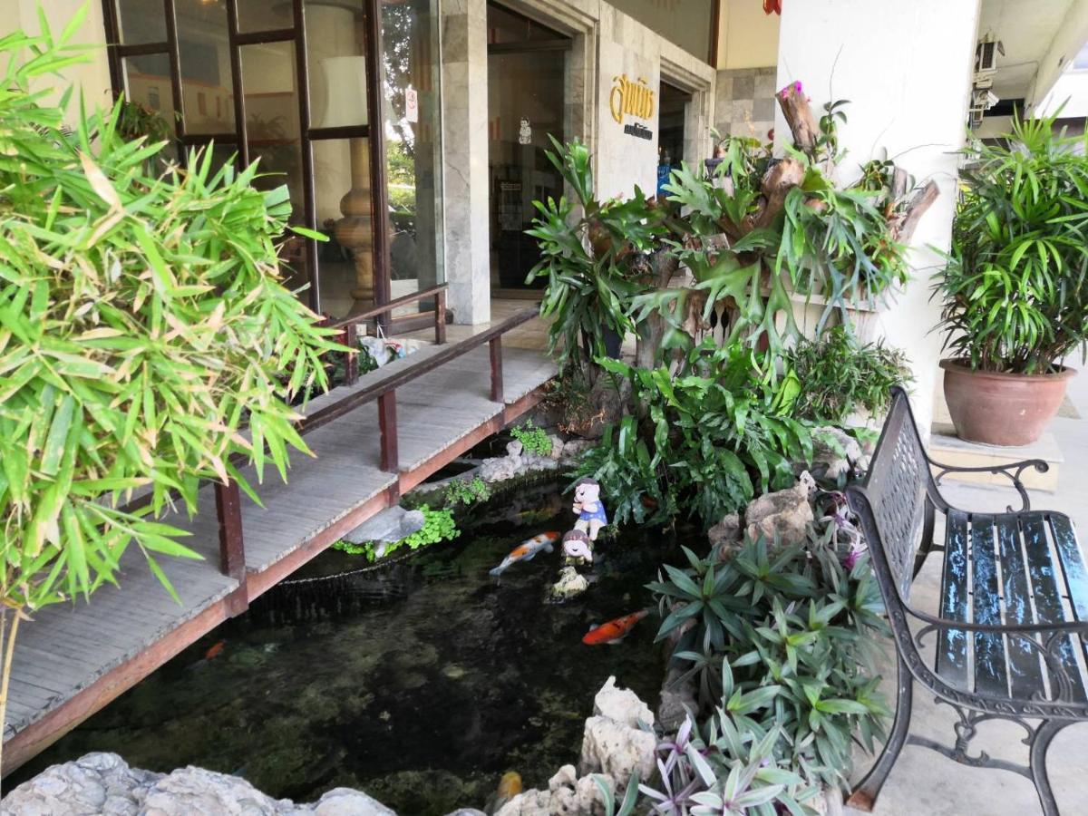 Supanich Condo Opposite The Train Station Chiangmai Chiang Mai Esterno foto