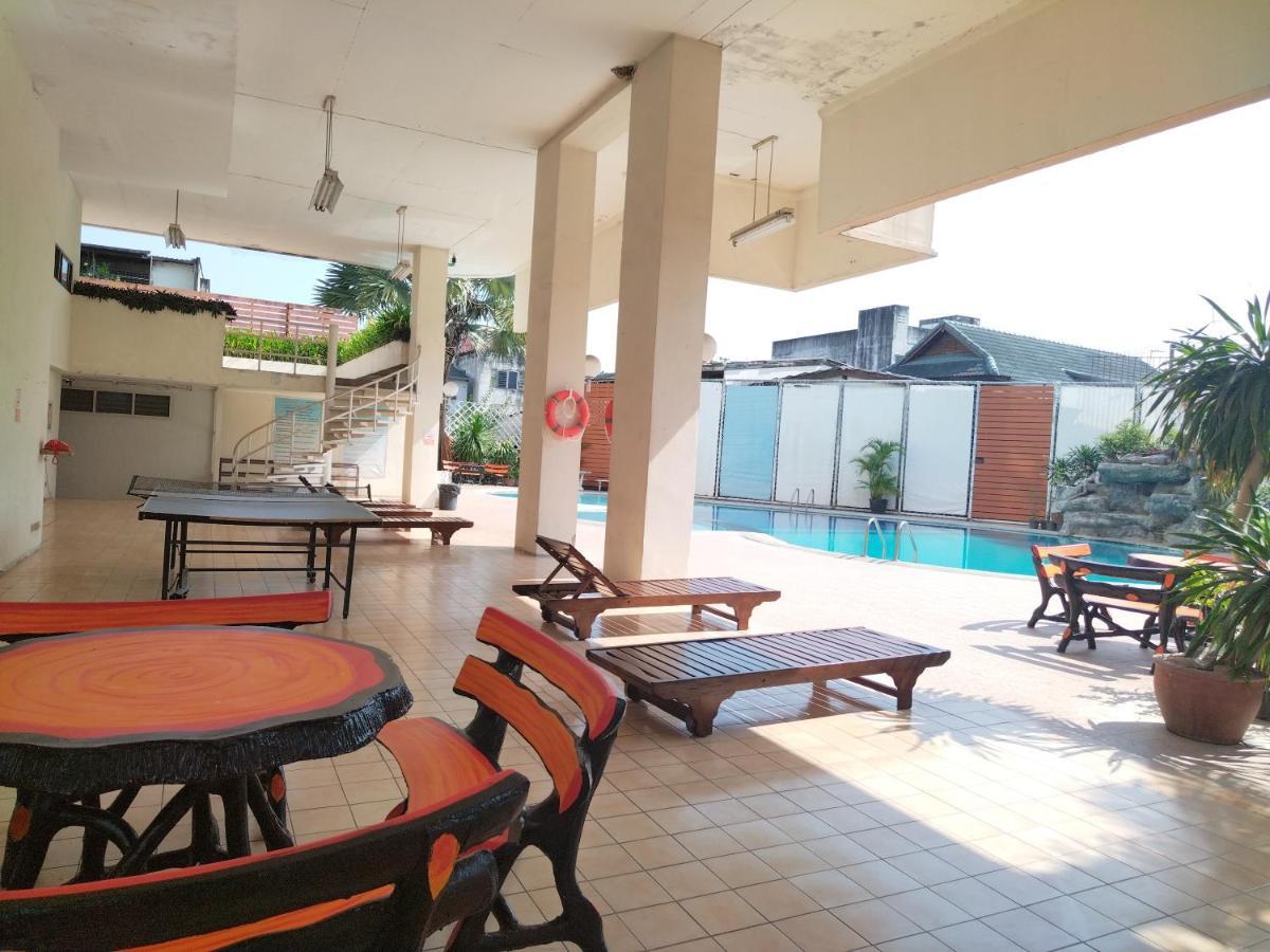 Supanich Condo Opposite The Train Station Chiangmai Chiang Mai Esterno foto
