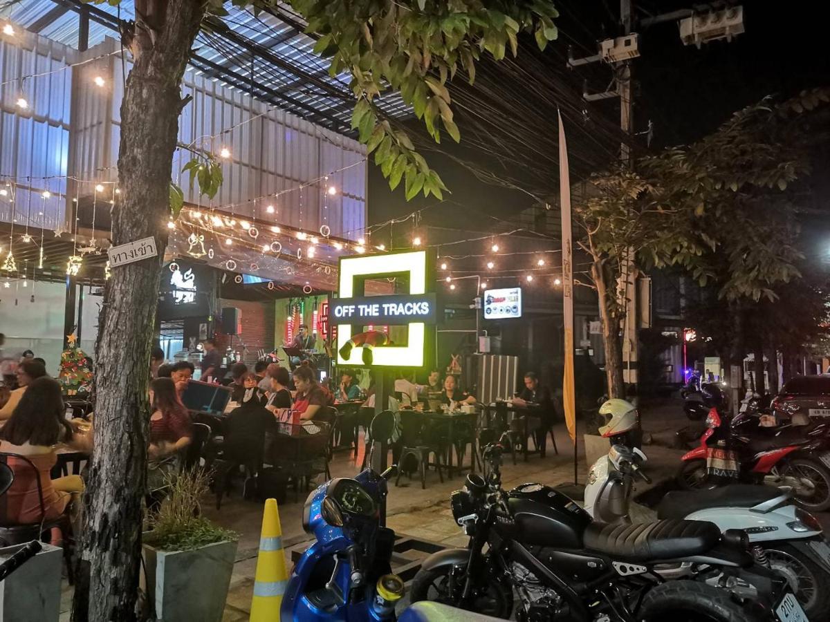 Supanich Condo Opposite The Train Station Chiangmai Chiang Mai Esterno foto