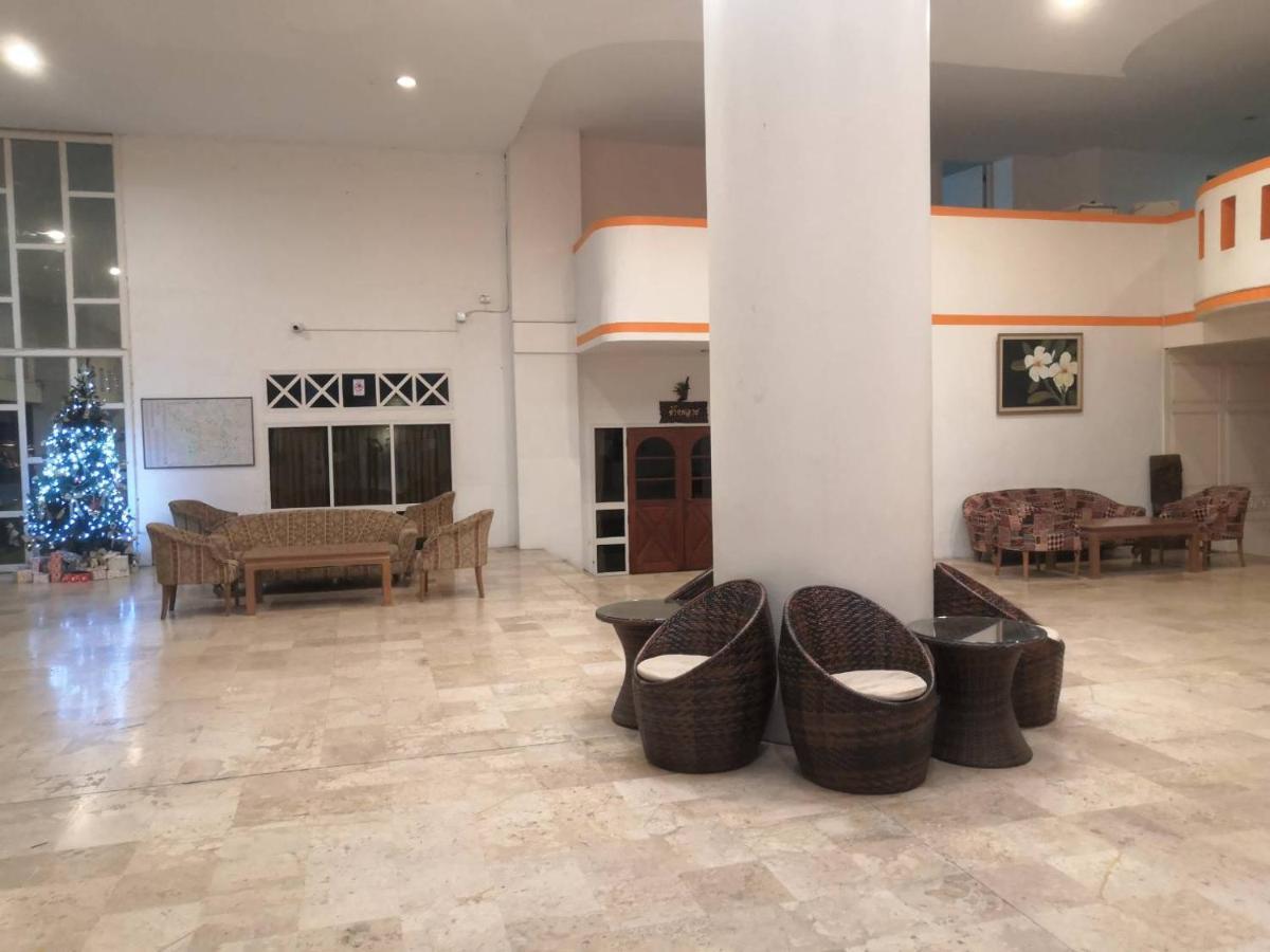 Supanich Condo Opposite The Train Station Chiangmai Chiang Mai Esterno foto